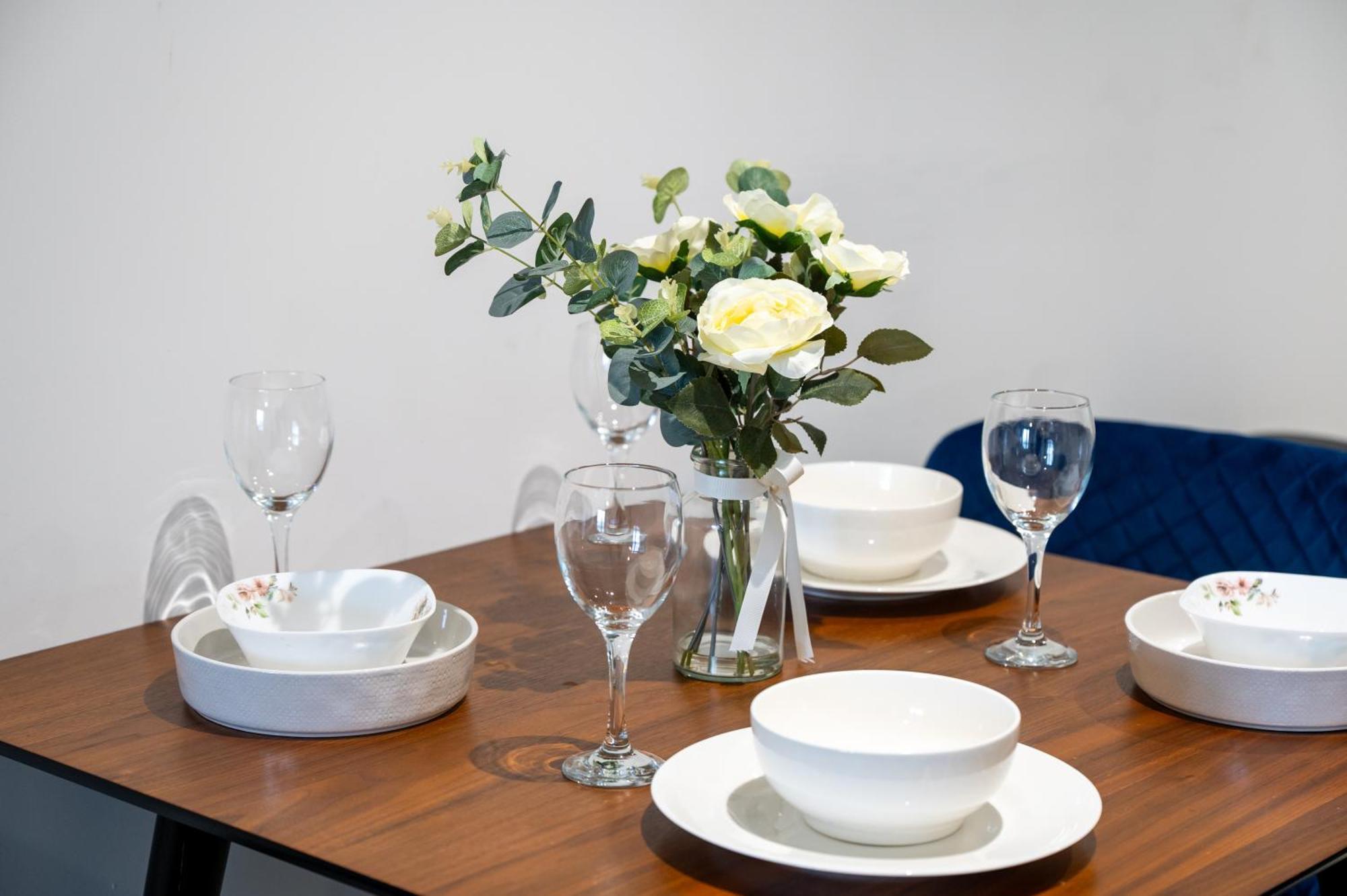 Stylish & Spacious Salford Quays One Bedroom High Floor Apartment With Balcony Mánchester Exterior foto